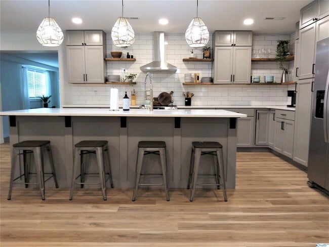 Building Photo - 26525 Martin Branch Rd