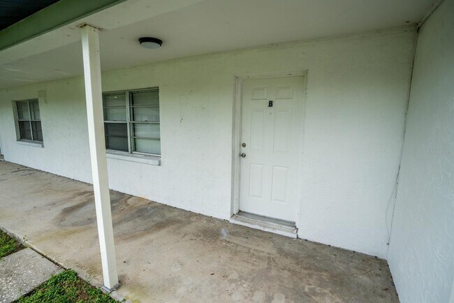 Foto del edificio - 6913 Mathers Ln