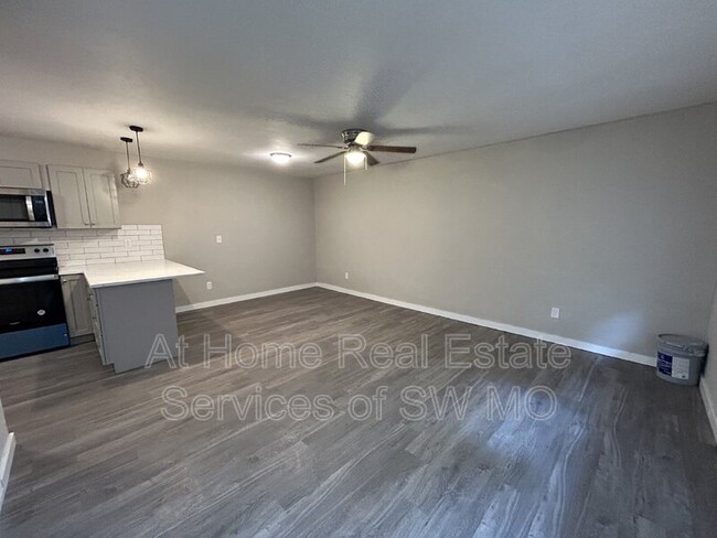 Foto del edificio - 1617 N Jefferson Ave