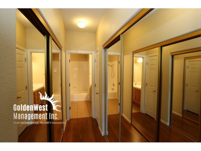 Foto del edificio - 4950 Black Bear Rd