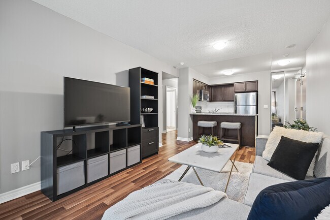Building Photo - 19 Grand Trunk Crescent