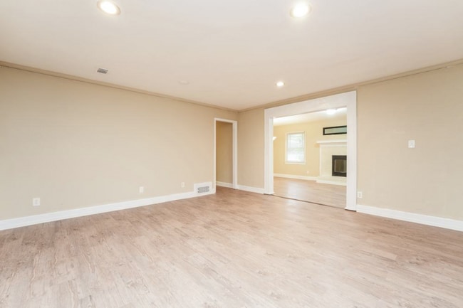 Building Photo - 3680 Citation Dr