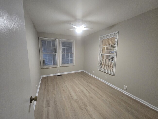 Building Photo - 5211 SC-184