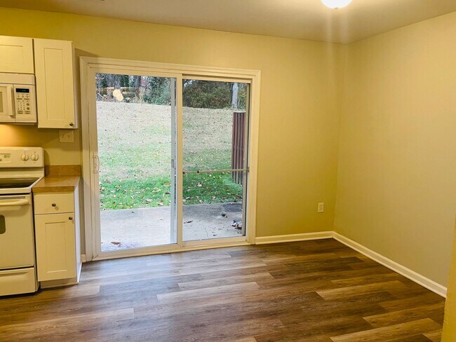 Foto del edificio - 3 BEDROOM IN HILLTOP VILLAGE