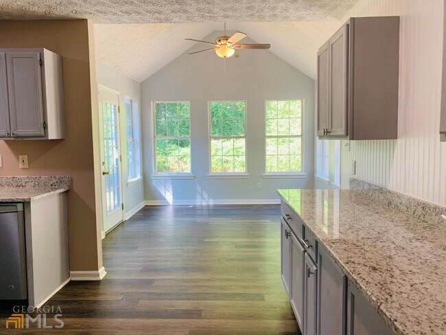 Foto del edificio - 30 Standing Rock Rd