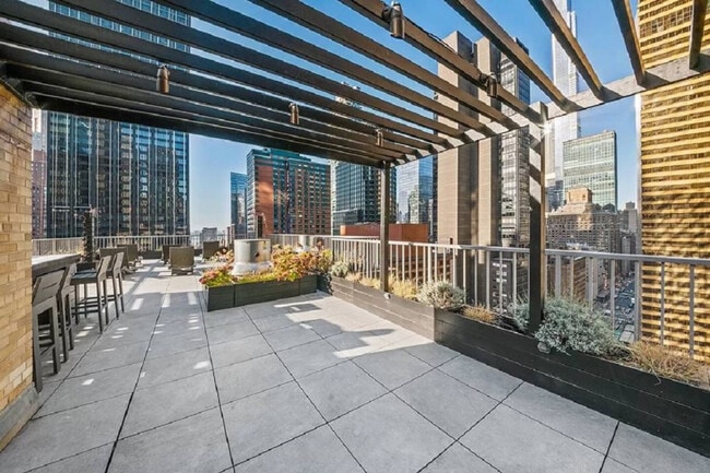 Foto del edificio - 5 E 75th St