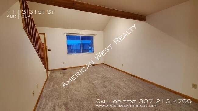 Building Photo - 4bed/3bath/1car duplex