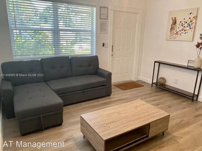 Building Photo - 1 br, 1 bath House - 1017 SW 30th st,