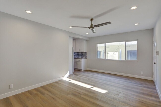 Foto del edificio - 644 Pier Ave