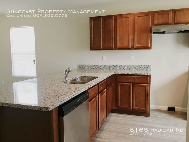 Foto del edificio - 8166 Radican Rd