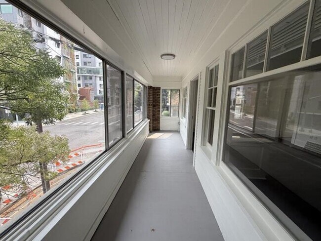 Foto del edificio - 2333 SW 6th Ave
