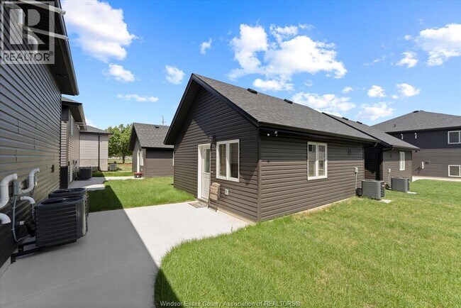 Photo du bâtiment - 1826 Meighen Rd