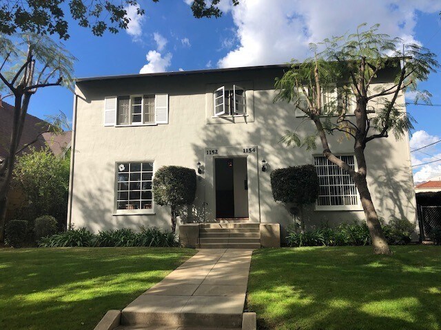 Primary Photo - 1154 Oxley St