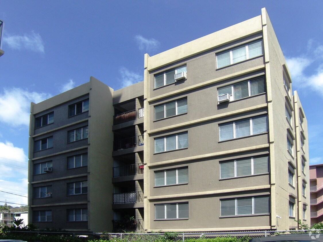 Building Photo - Hale Pomare