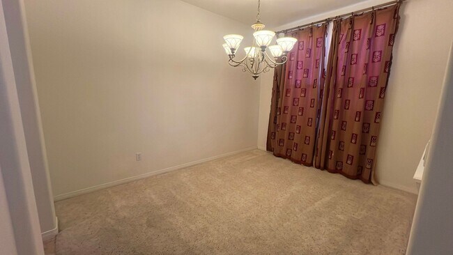 Foto del edificio - West Palmdale Home in Golf Course