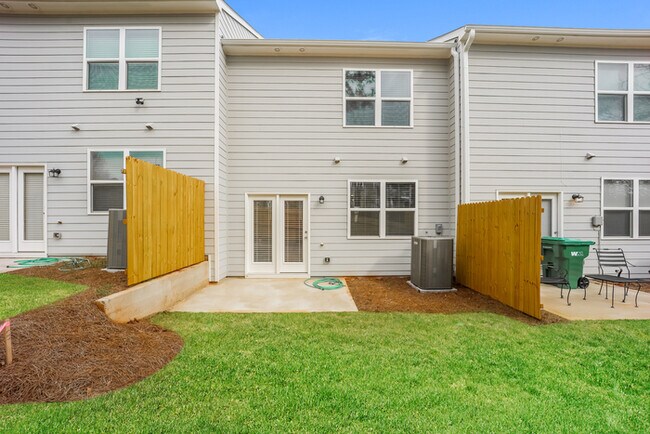 Foto del edificio - Fantastic 3bd/2.5ba home! Let yourself in!