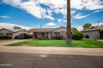 Building Photo - 7013 E Loma Land Dr