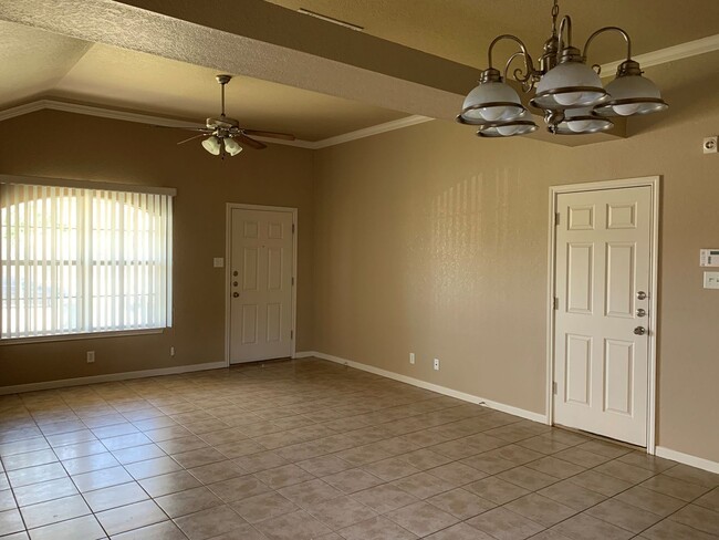 Building Photo - 1301 Powder River Dr