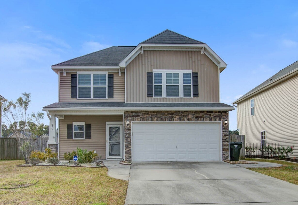 Foto principal - 307 Drayton Place Drive, Moncks Corner, SC...