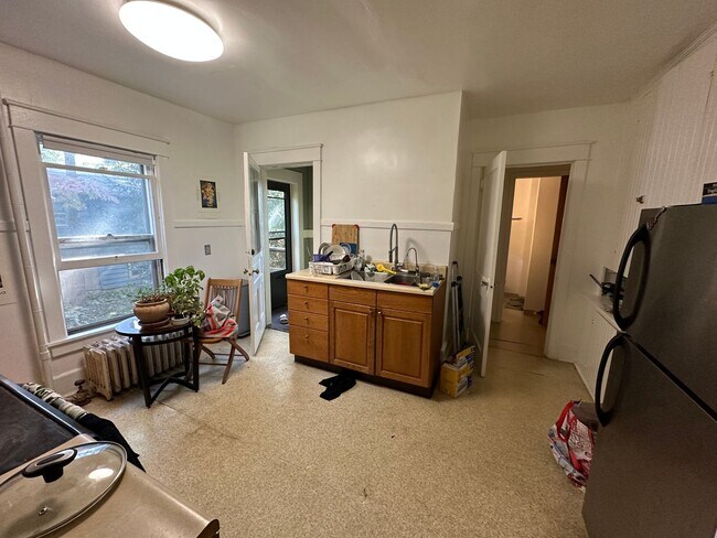 Building Photo - 226 Bryant Ave