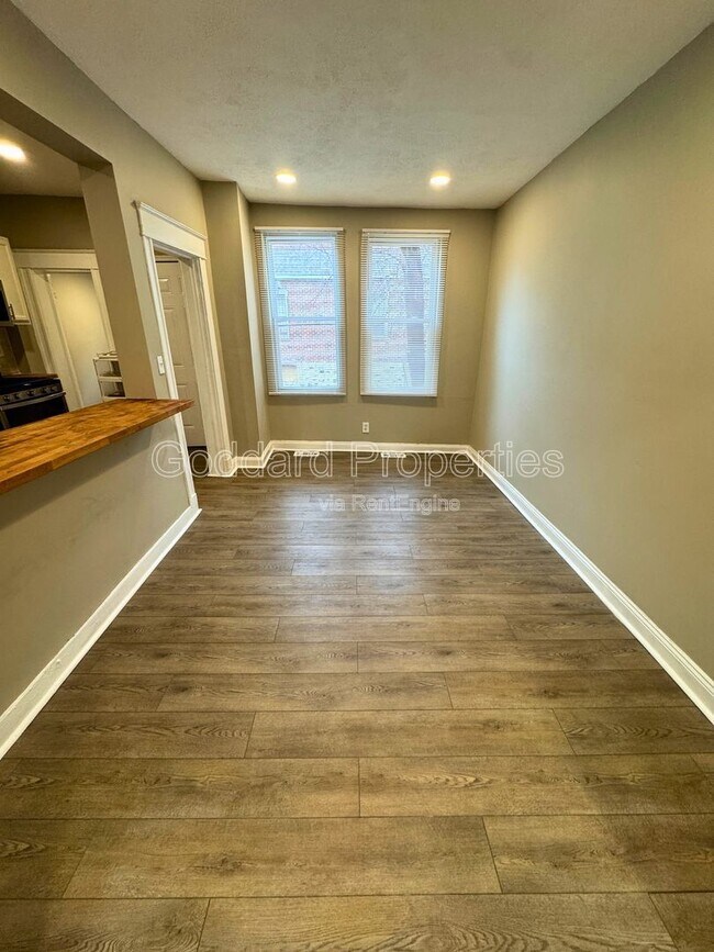 Foto del edificio - 2438 Druid Park Dr