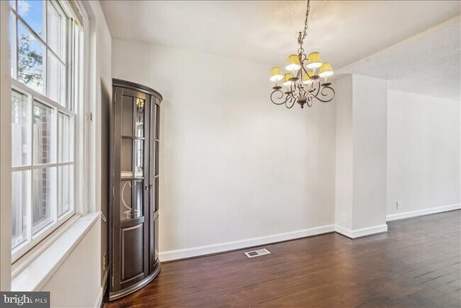 Foto del edificio - 3095 S Abingdon St
