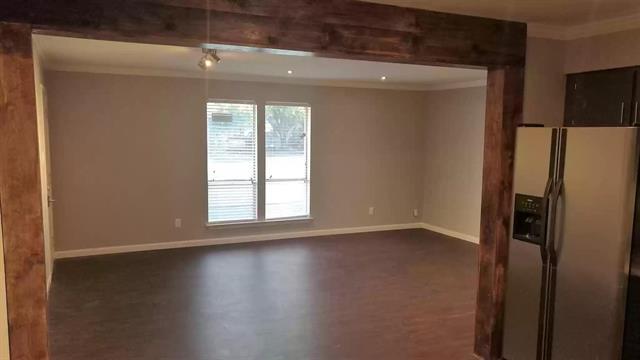 Foto del edificio - 1124 N Center St