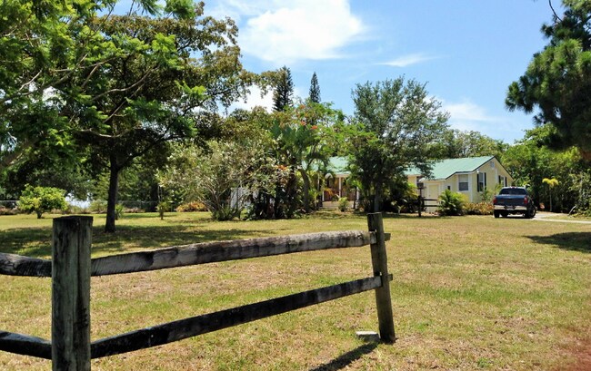 Building Photo - 1860 Tom A Toe Rd