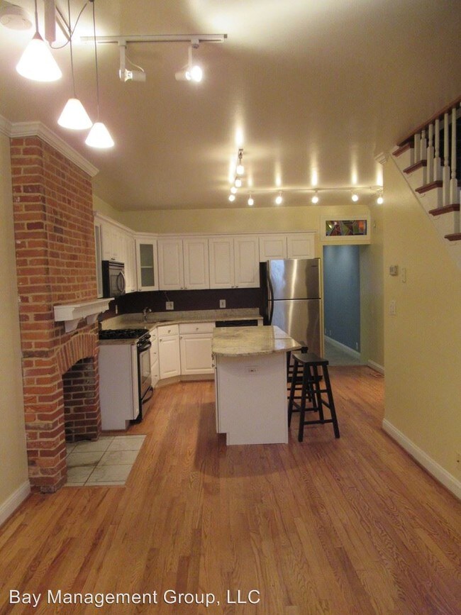 Building Photo - 2 br, 1.5 bath House - 2107 Essex St