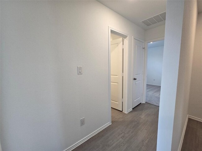 Foto del edificio - 12920 Eastland Dr