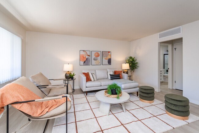 Interior Photo - The Stonebridge