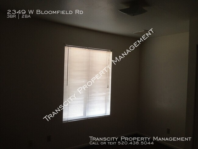 Building Photo - 2349 W Bloomfield Rd