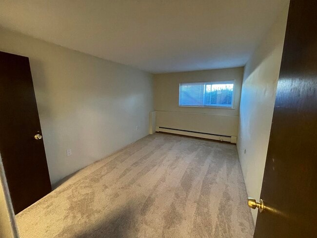Building Photo - 81 Fisherville Rd