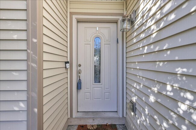 Foto del edificio - Stylish Yelm Home with A/C, Butcher Block Counters & Fully Fenced Yard!