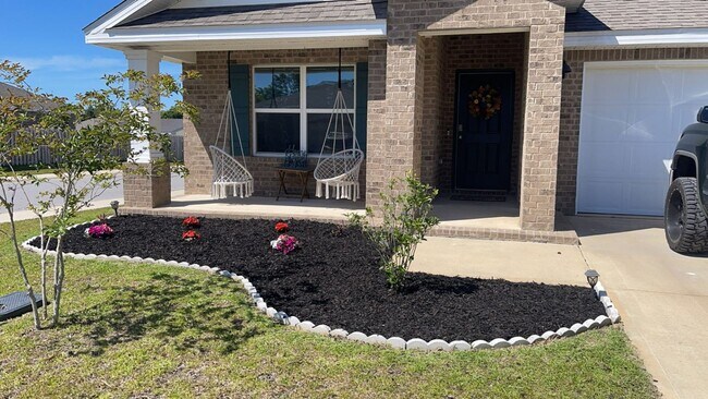 Building Photo - 4 Bedroom 2 Bathroom 2 Car Garage House Fo...