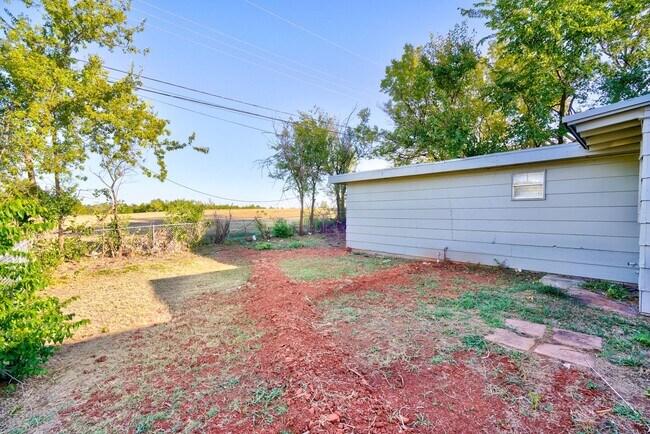 Foto del edificio - Great 4 Bedroom 2.5 Bathroom!