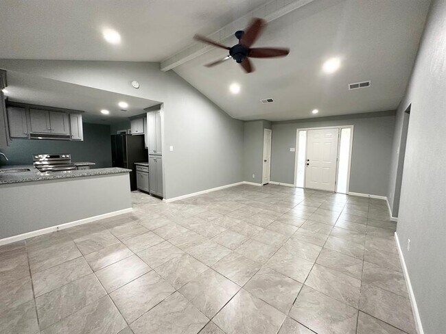 Building Photo - 3106 Stacy Ln