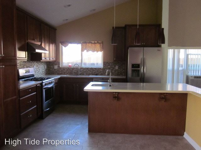 Building Photo - 4 br, 2 bath House - 10236 Carioca Ct