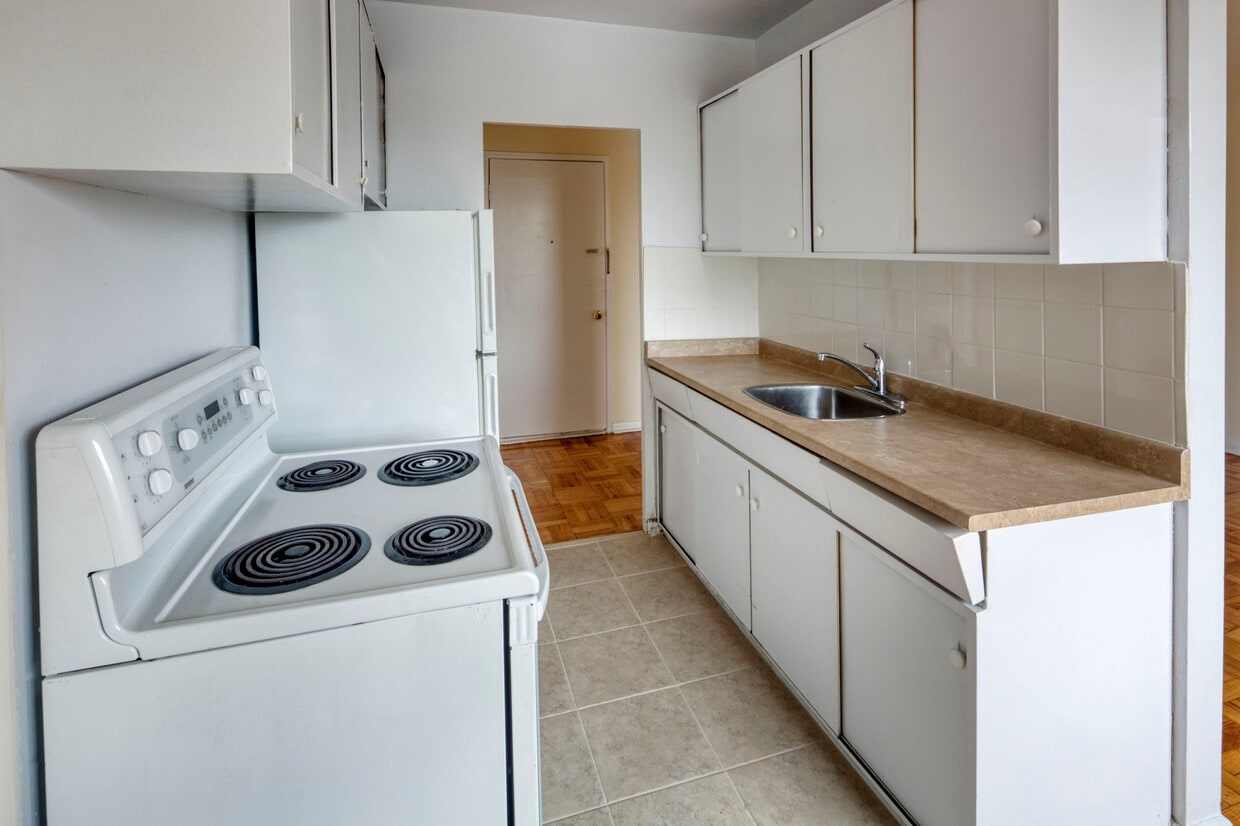 2 Rd Unit 1 Bedroom, Toronto, ON M3M 2W7 Apartment for Rent