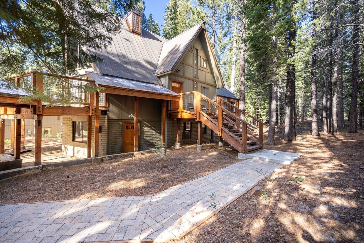 SKI LEASE in time for the season! 5 bedroo... House Rental in Truckee