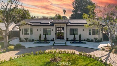 Building Photo - 7714 Lasaine Ave