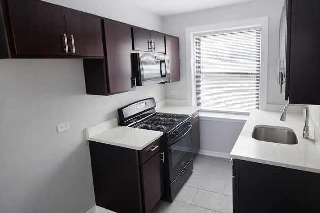 Foto del edificio - 2125 E 67th St