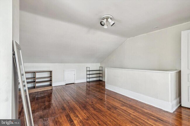 Foto del edificio - 4319 Mitchell St