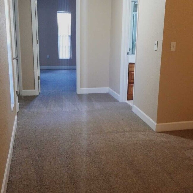 Foto del edificio - 23102 Clearwater Pl