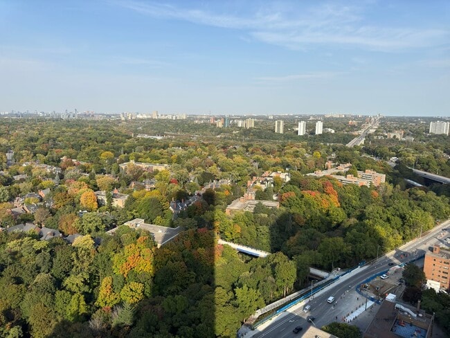 Photo du bâtiment - Flex Room - Bloor St East & Sherbourne St