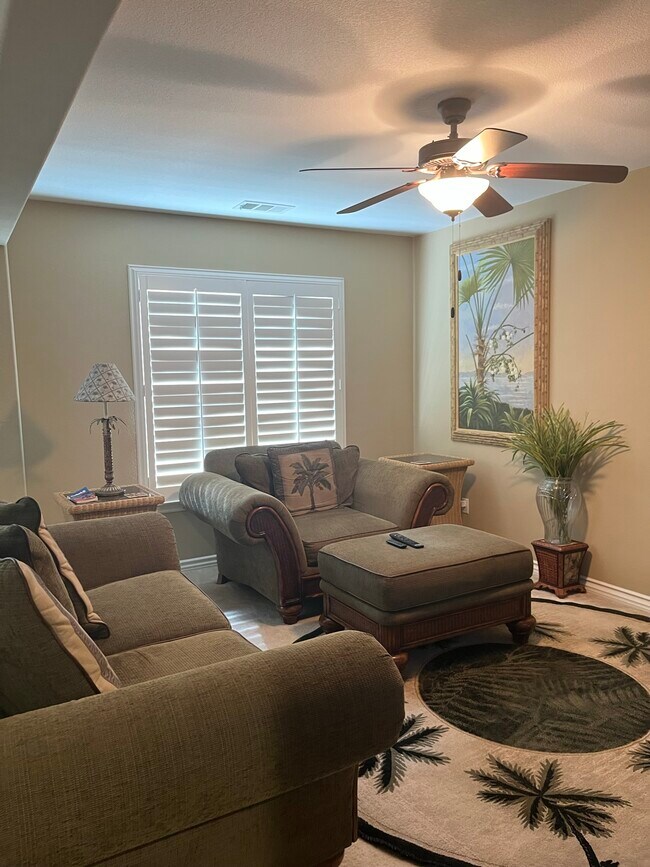 Foto del edificio - 8418 Lourenco Ln