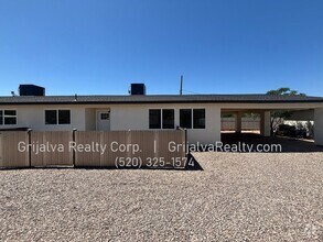 Building Photo - 2926 N Winstel Blvd