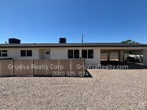 Building Photo - 2926 N Winstel Blvd