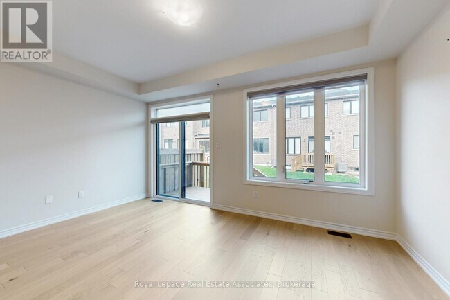 Building Photo - 1411 Oakmont Cmn