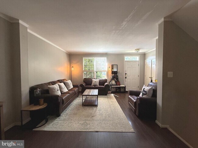 Building Photo - 8807 Howland Pl